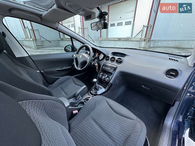 Универсал Peugeot 308 2009 в Львове