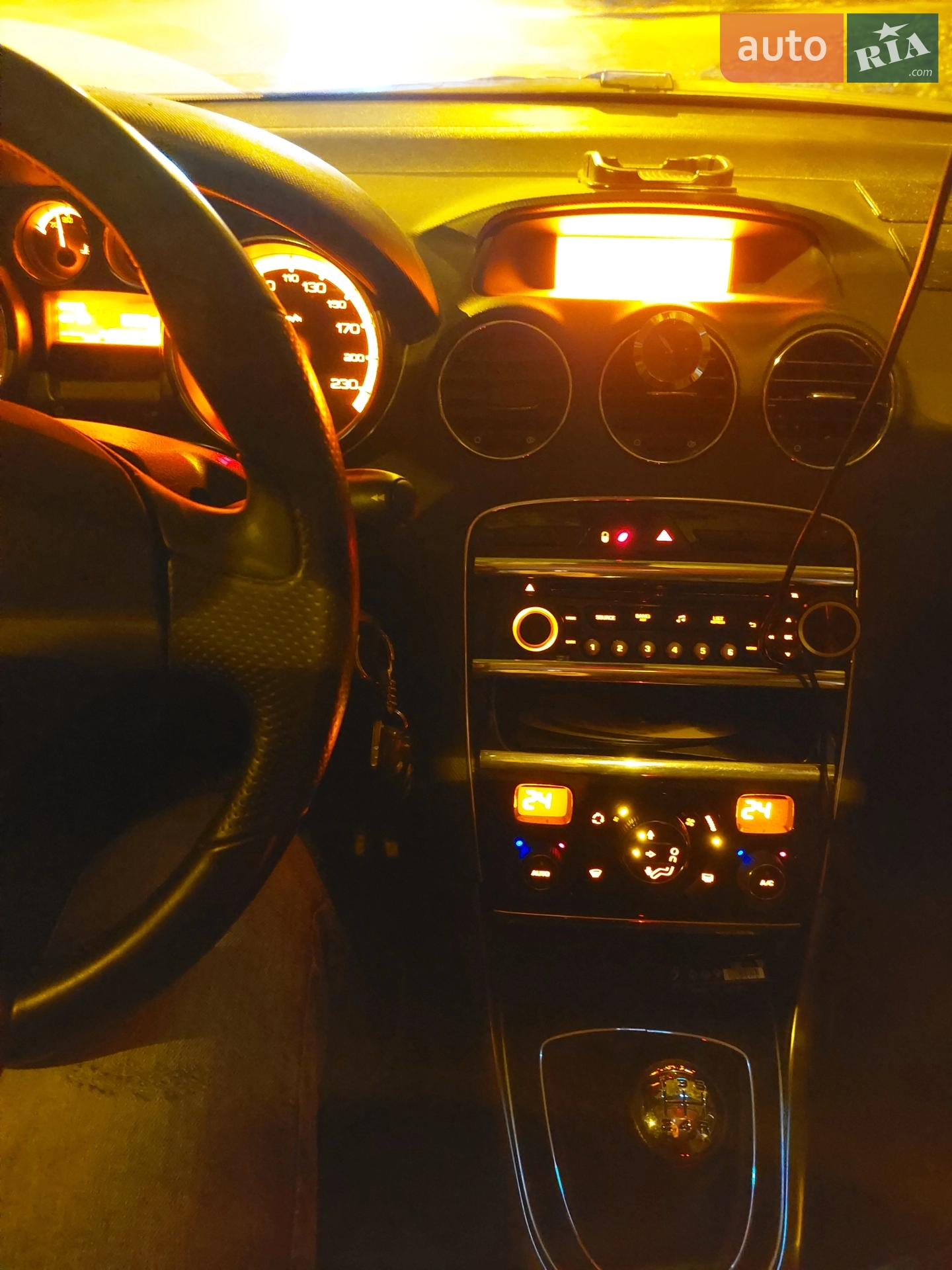 2013 Peugeot 308 - мініатюра 13