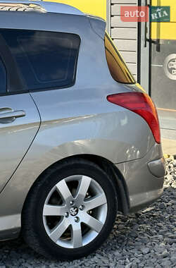 Універсал Peugeot 308 2012 в 