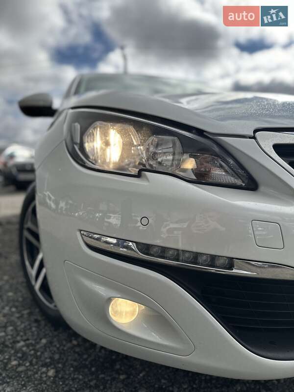Універсал Peugeot 308 2015 в Білогородці