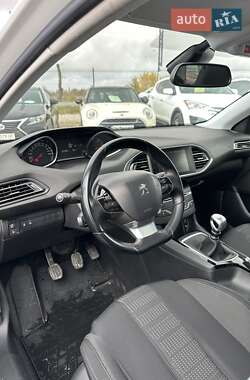Универсал Peugeot 308 2015 в 