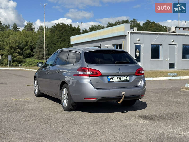 Універсал Peugeot 308 2015 в Рівному
