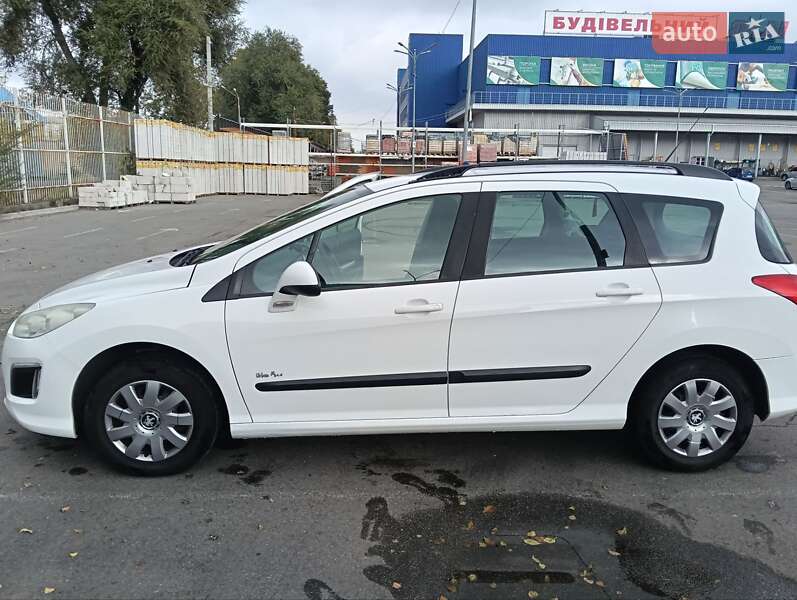 Универсал Peugeot 308 2011 в Днепре