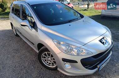 Універсал Peugeot 308 2011 в Новояворівську