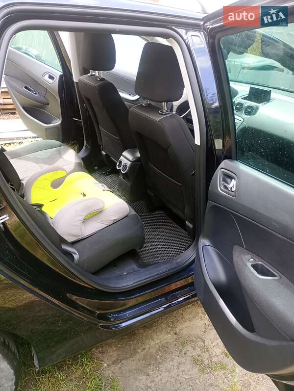 Универсал Peugeot 308 2011 в Новояворовске фото 16 Универсал Peugeot 308 2011 в Новояворовске