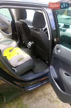 Универсал Peugeot 308 2011 в 
