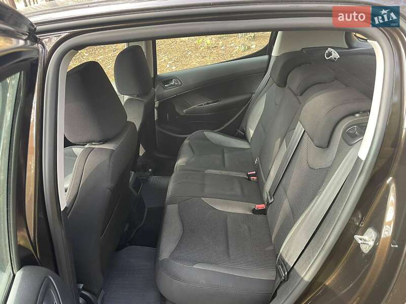 Хэтчбек Peugeot 308 2012 в Киеве