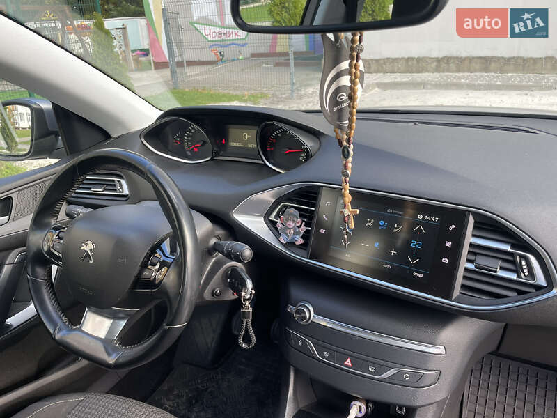 Универсал Peugeot 308 2018 в Львове