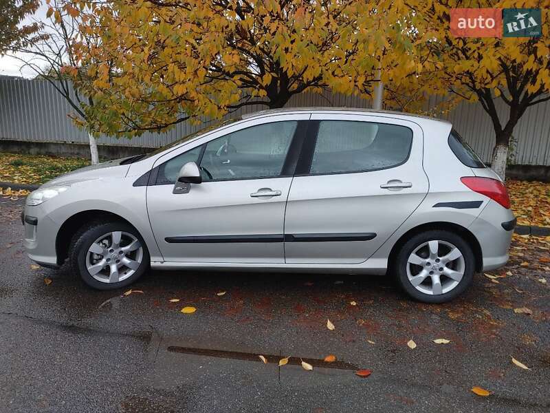 Хэтчбек Peugeot 308 2007 в Сваляве фото 5 Хэтчбек Peugeot 308 2007 в Сваляве