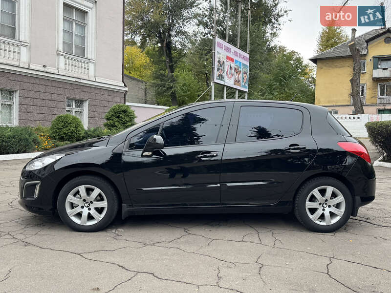 Хетчбек Peugeot 308 2012 в Кам'янському