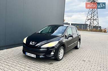 Хэтчбек Peugeot 308 2010 в Мукачево