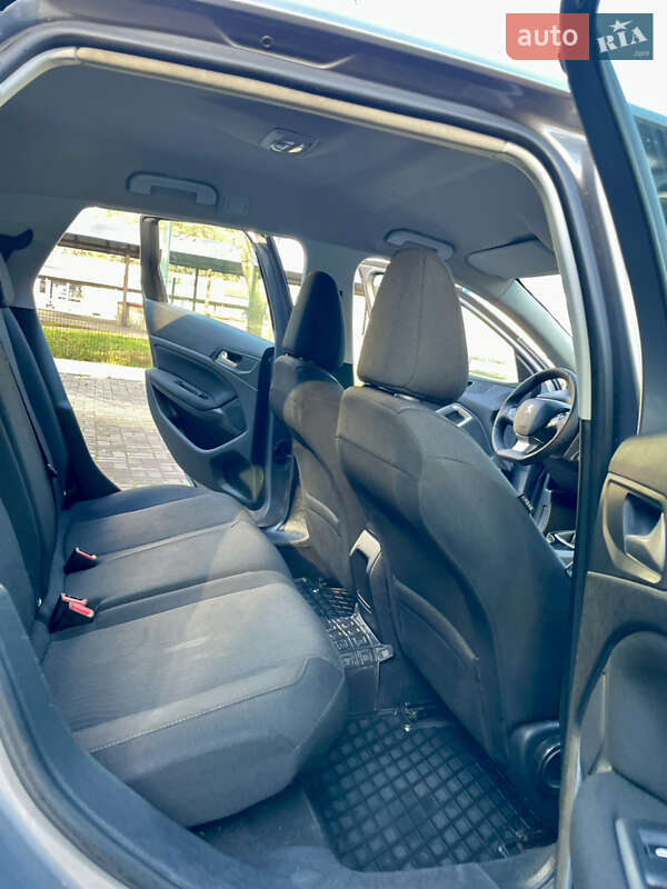 Универсал Peugeot 308 2015 в Киеве фото 32 Универсал Peugeot 308 2015 в Киеве