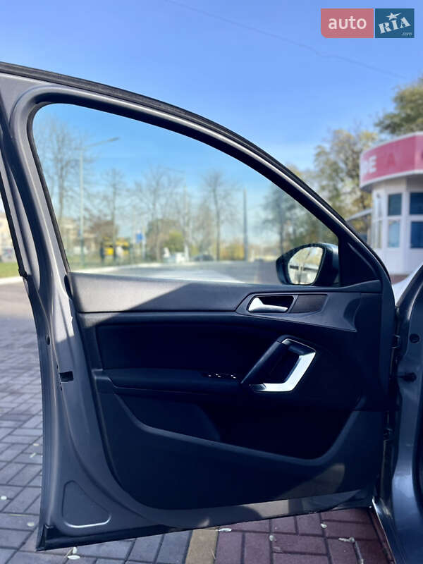 Универсал Peugeot 308 2015 в Киеве фото 35 Универсал Peugeot 308 2015 в Киеве