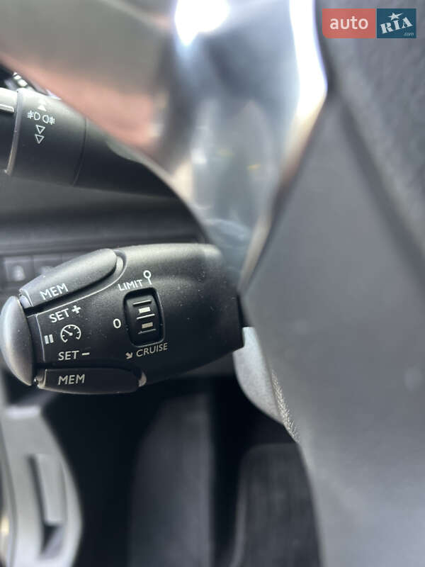 Универсал Peugeot 308 2014 в Каменке-Бугской фото 45 Универсал Peugeot 308 2014 в Каменке-Бугской