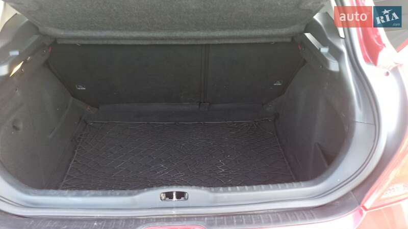 Хэтчбек Peugeot 308 2008 в Житомире