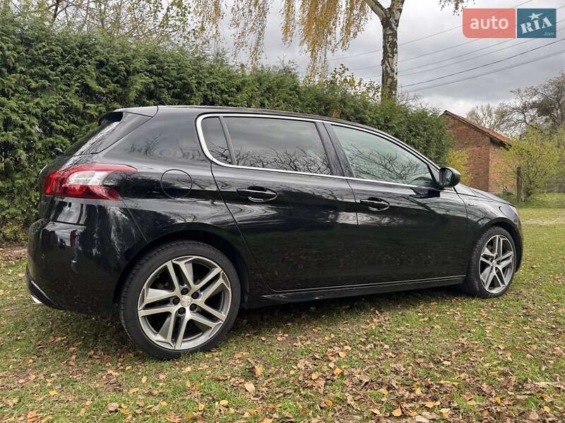 Хэтчбек Peugeot 308 2014 в Львове