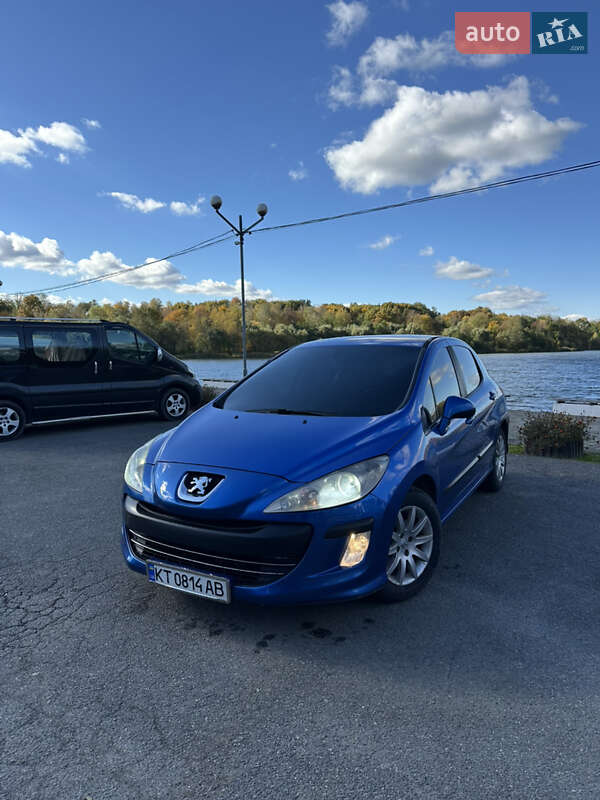 Хетчбек Peugeot 308 2010 в Тлумачі