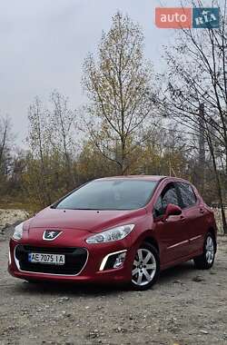 Хетчбек Peugeot 308 2011 в Дніпрі