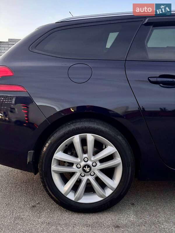 Универсал Peugeot 308 2015 в Днепре