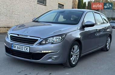 Универсал Peugeot 308 2015 в Ровно