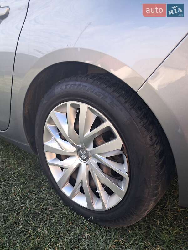 Универсал Peugeot 308 2014 в Дубно