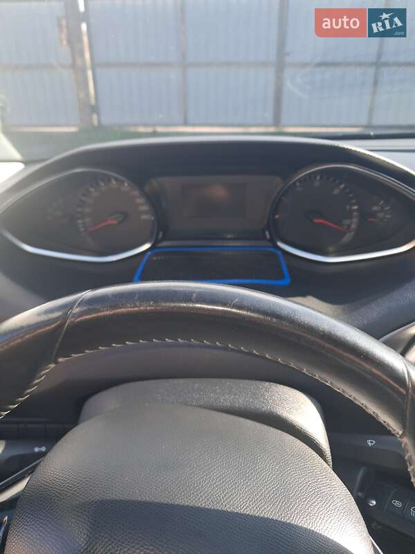 Универсал Peugeot 308 2014 в Дубно