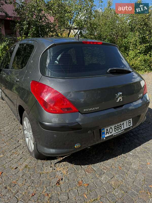 Хетчбек Peugeot 308 2008 в Великому Березному
