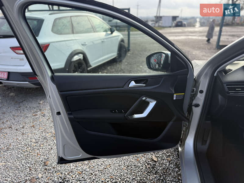 Універсал Peugeot 308 2015 в Рівному