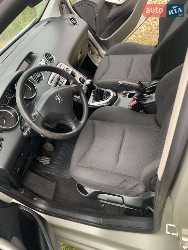 Универсал Peugeot 308 2008 в Старом Самборе фото 4 Универсал Peugeot 308 2008 в Старом Самборе