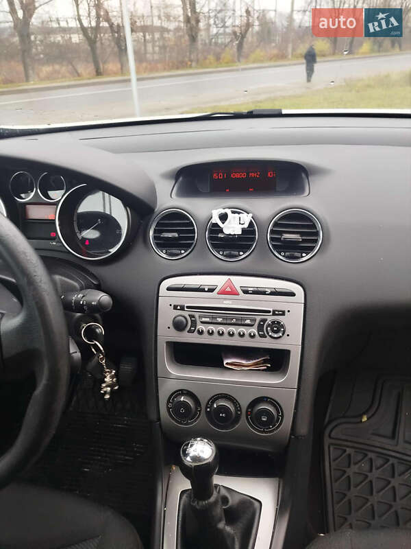 Универсал Peugeot 308 2008 в Старом Самборе фото 6 Универсал Peugeot 308 2008 в Старом Самборе