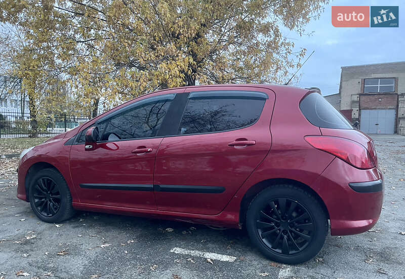 Хэтчбек Peugeot 308 2008 в Киеве фото 10 Хэтчбек Peugeot 308 2008 в Киеве