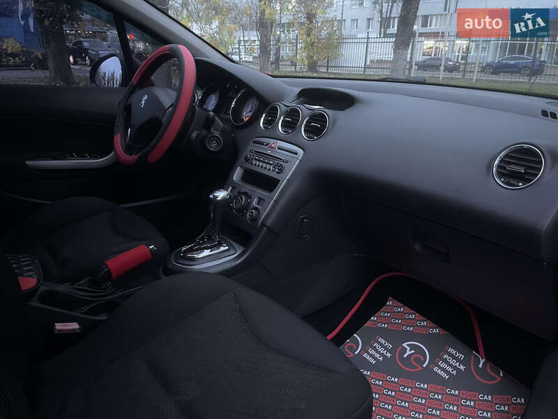 Хэтчбек Peugeot 308 2008 в Киеве фото 20 Хэтчбек Peugeot 308 2008 в Киеве