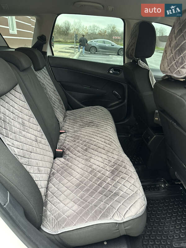 Универсал Peugeot 308 2011 в Умани фото 17 Универсал Peugeot 308 2011 в Умани