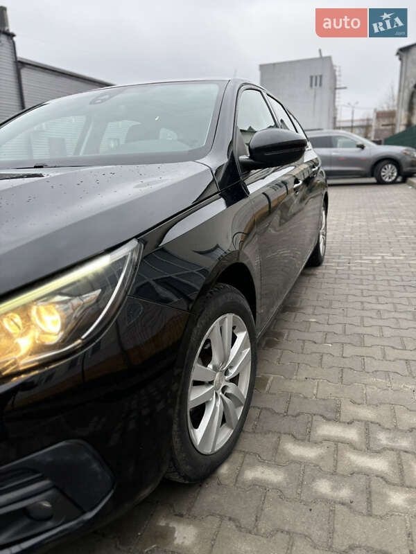 Универсал Peugeot 308 2019 в Львове фото 2 Универсал Peugeot 308 2019 в Львове