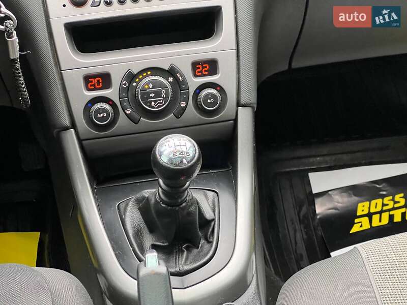 Универсал Peugeot 308 2011 в Ивано-Франковске