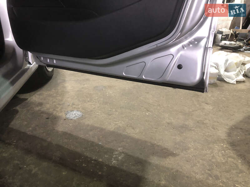 Универсал Peugeot 308 2008 в Николаеве фото 18 Универсал Peugeot 308 2008 в Николаеве