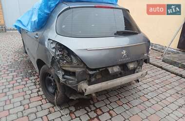 Хэтчбек Peugeot 308 2011 в Черняхове