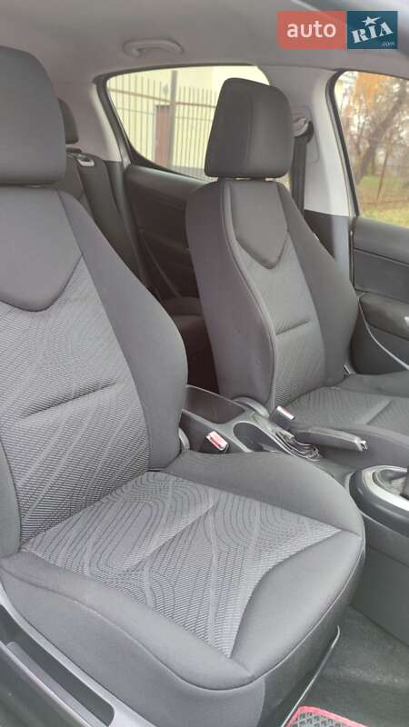 Хэтчбек Peugeot 308 2011 в Сумах фото 14 Хэтчбек Peugeot 308 2011 в Сумах
