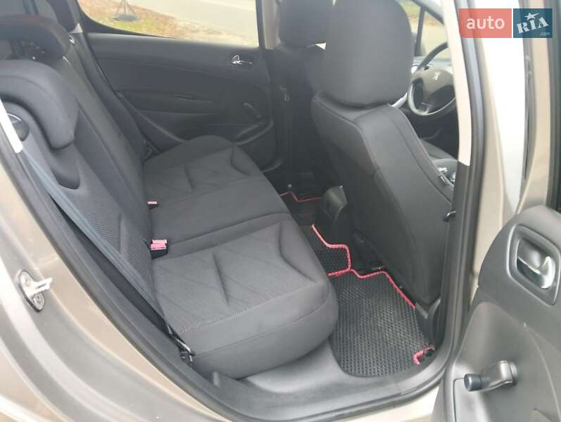 Хэтчбек Peugeot 308 2011 в Сумах фото 29 Хэтчбек Peugeot 308 2011 в Сумах