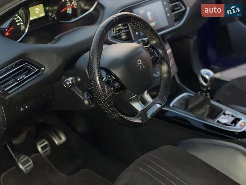 Универсал Peugeot 308 2015 в Стрые