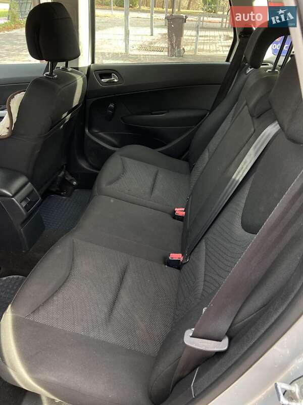 Универсал Peugeot 308 2009 в Дубно