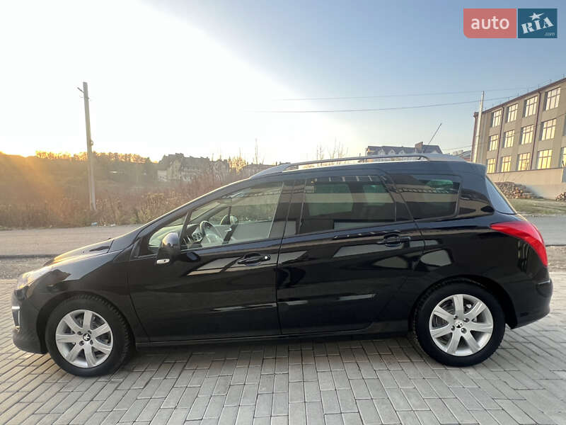 Универсал Peugeot 308 2011 в Тернополе