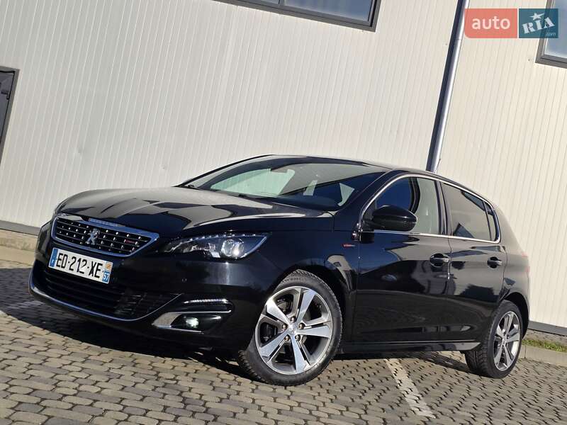 Хэтчбек Peugeot 308 2017 в Ивано-Франковске