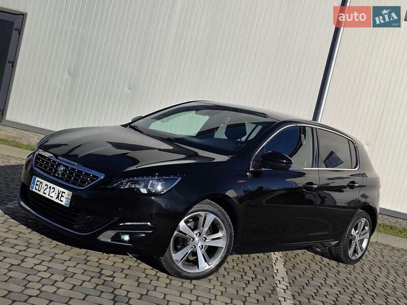 Хэтчбек Peugeot 308 2017 в Ивано-Франковске