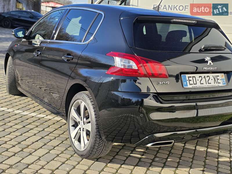 Хэтчбек Peugeot 308 2017 в Ивано-Франковске