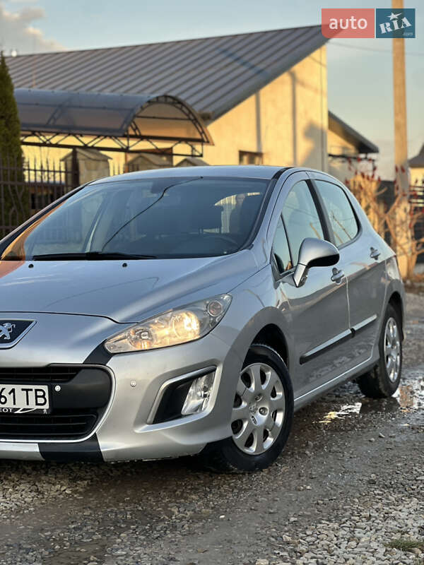 Хэтчбек Peugeot 308 2011 в Коломые