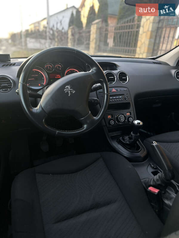 Хэтчбек Peugeot 308 2011 в Коломые