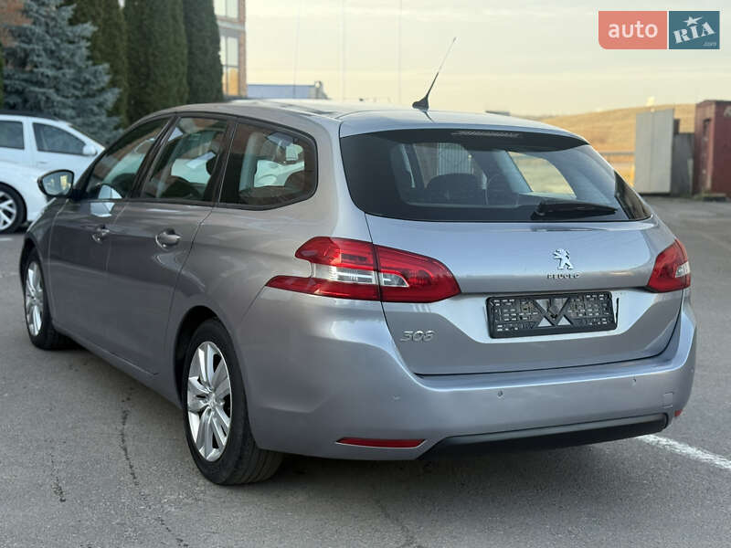 Универсал Peugeot 308 2015 в Ровно