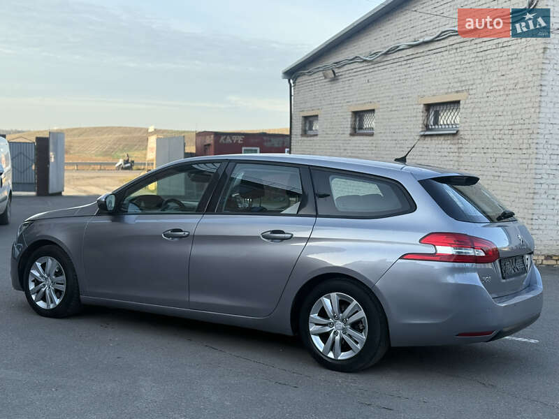 Универсал Peugeot 308 2015 в Ровно