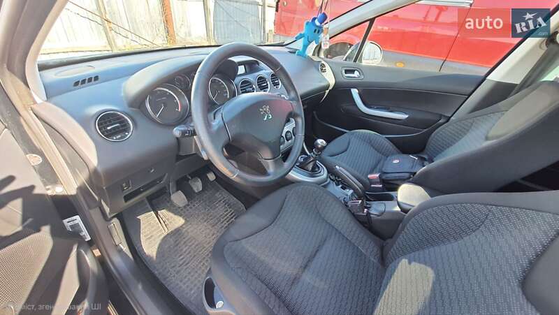 Универсал Peugeot 308 2011 в Луцке